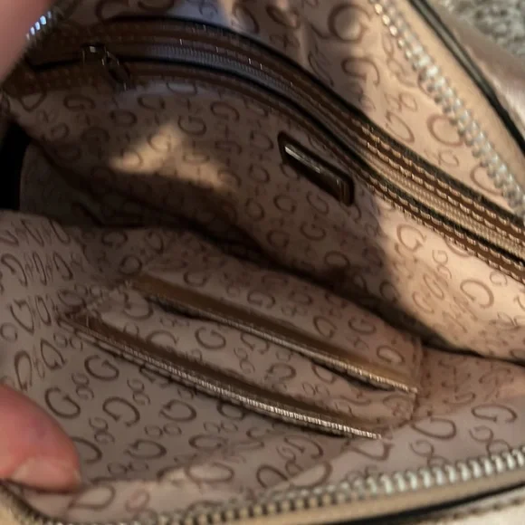 Guess Crossbody Purse - Picture 3 of 3